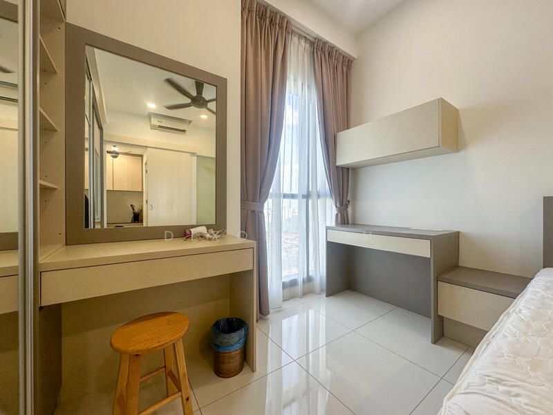 Dressing & Working Table