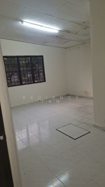 Untuk Disewa - Kayu Ara