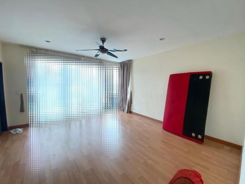 3-storey Terraced House for Sale in Perdana Residence 2 (Selayang) - Kiing TW - Living Room - PropertyGuru.com.my
