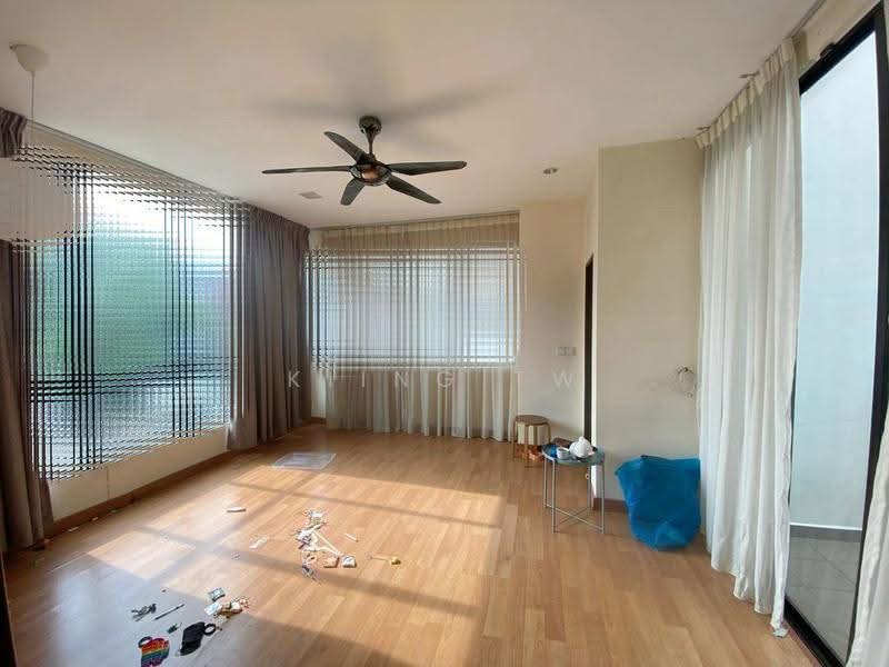 3-storey Terraced House for Sale in Perdana Residence 2 (Selayang) - Kiing TW - Living Room - PropertyGuru.com.my