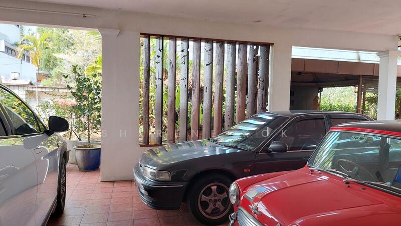 Rumah Banglo untuk Dijual di Sungai Maong (Kuching) - Sherene Kok - Car Park - PropertyGuru.com.my