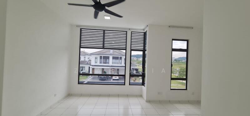 For Sale - BELOW MV ENDLOT Double Storey Avenham Garden Grandeur