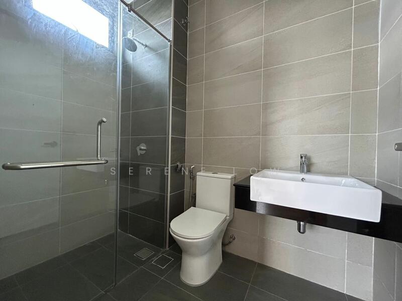 Semi-Detached House for Sale in Taman Sutera Utama (Skudai) - Serene Low - Bathroom - PropertyGuru.com.my