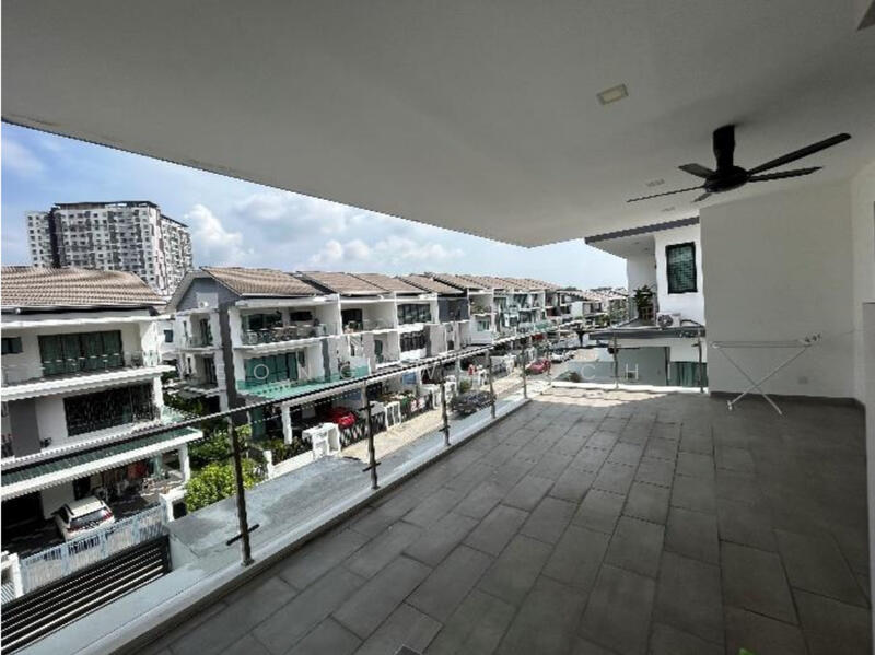 For Sale - DUMALIS Residence @ 16 Sierra