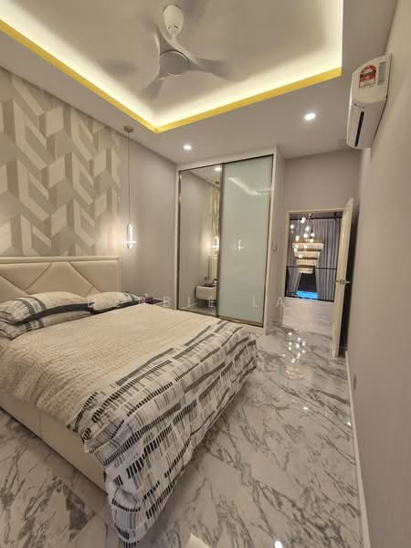 2-storey Terraced House for Sale in Taman Lucky (Bangsar) - Debbie Lam - Bedroom - PropertyGuru.com.my