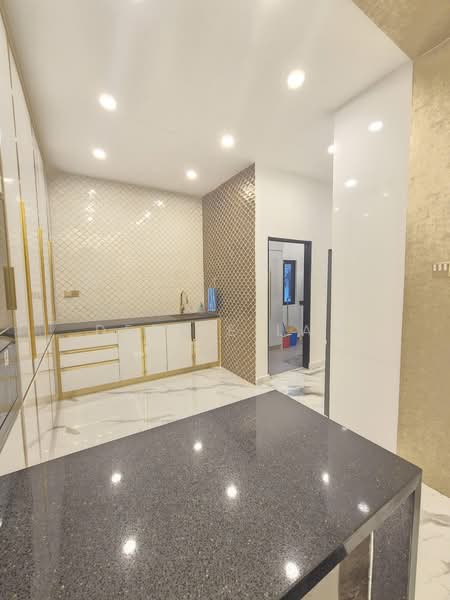 2-storey Terraced House for Sale in Taman Lucky (Bangsar) - Debbie Lam - Kitchen - PropertyGuru.com.my