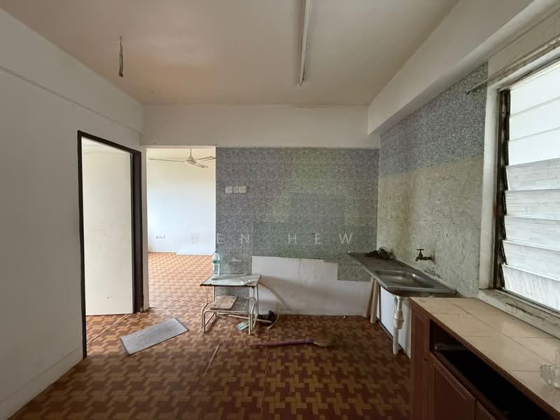Apartment for Sale at Nibong Indah - Ben Hew - Kitchen - PropertyGuru.com.my