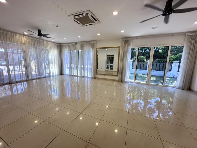 Rumah Berkembar untuk Dijual di Damansara Legenda (Petaling Jaya) - Vivian Foo - Living Room - PropertyGuru.com.my