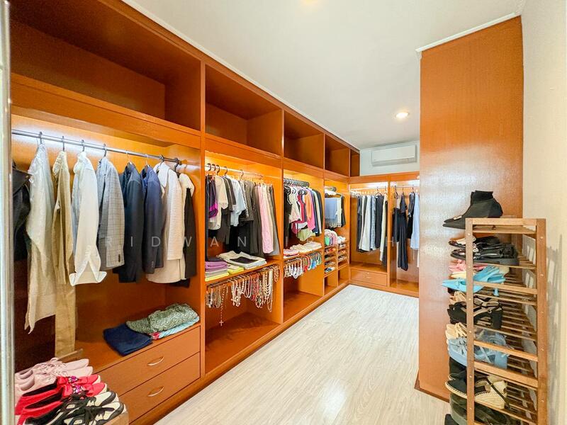 Closet