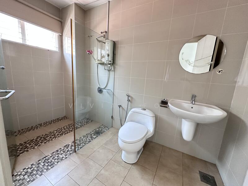 Rumah Berkembar untuk Dijual di Damansara Legenda (Petaling Jaya) - Vivian Foo - Bathroom - PropertyGuru.com.my