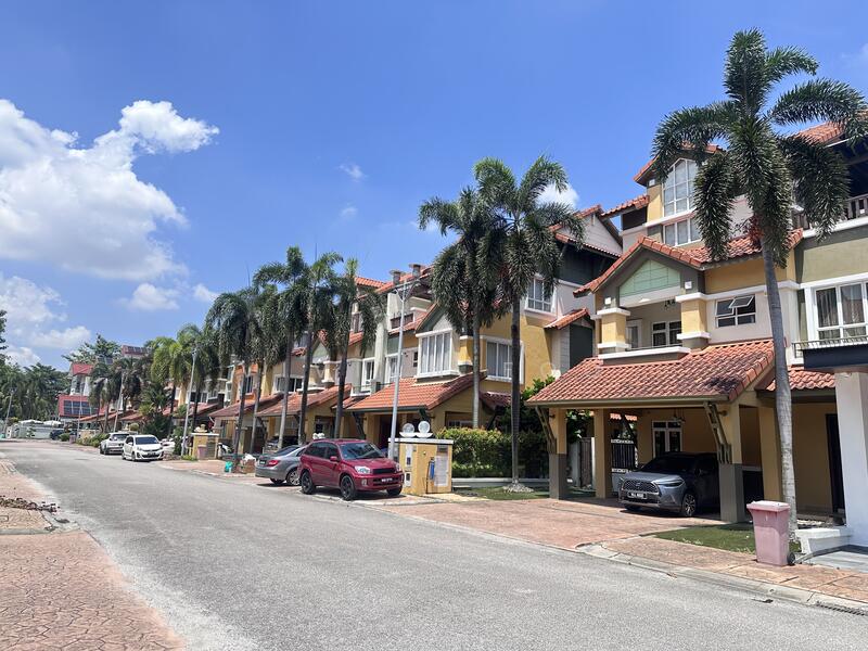 Rumah Berkembar untuk Dijual di Damansara Legenda (Petaling Jaya) - Vivian Foo - Exterior - PropertyGuru.com.my