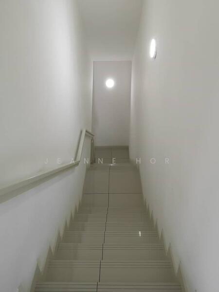 Townhouse for Sale in 16 Sierra (Puchong) - Jeanne Hor - Corridor - PropertyGuru.com.my