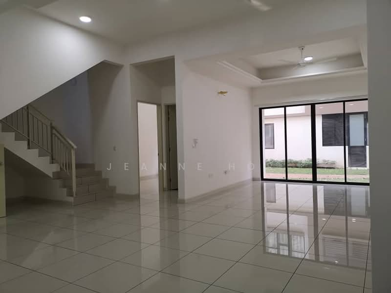 Townhouse for Sale in 16 Sierra (Puchong) - Jeanne Hor - Living Room - PropertyGuru.com.my