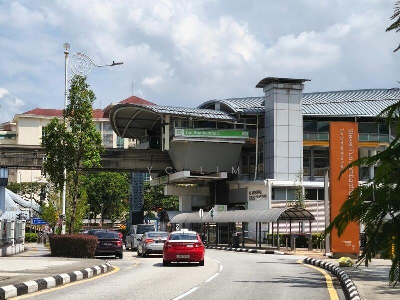 Walking distance to Monorail Station