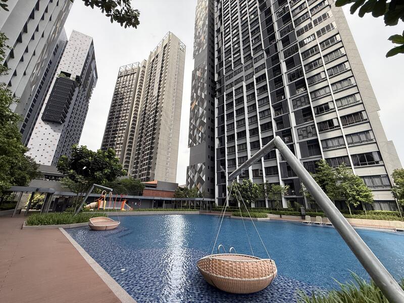 Service Residence for Sale at Millerz Square Serviced Residence - Chun Yee - Pool - PropertyGuru.com.my
