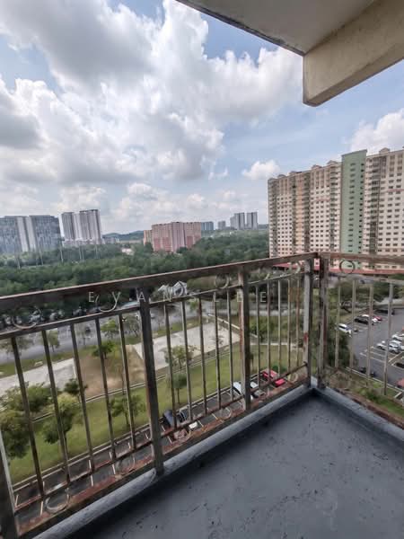 Pangsapuri untuk Dijual di Desaminium Rimba - Evanslee . - Balcony - PropertyGuru.com.my