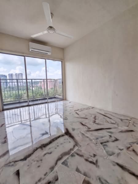 Pangsapuri untuk Dijual di Desaminium Rimba - Evanslee . - Balcony - PropertyGuru.com.my