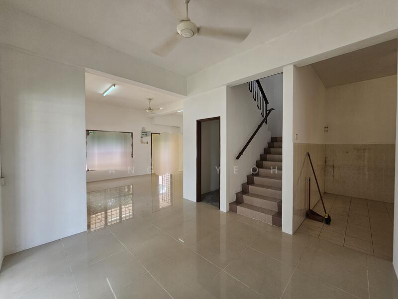Terraced House for Sale in Taman Seri Belimbing (Balakong) - Angel Yeoh - Living Room - PropertyGuru.com.my