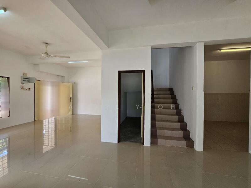 Terraced House for Sale in Taman Seri Belimbing (Balakong) - Angel Yeoh - Living Room - PropertyGuru.com.my