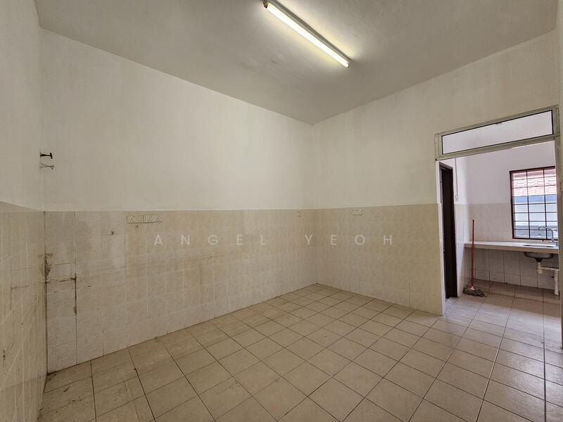 Terraced House for Sale in Taman Seri Belimbing (Balakong) - Angel Yeoh - Kitchen - PropertyGuru.com.my