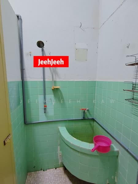Shop for Rent in Sungai Petani (Kedah) - JeehJeeh Kaw - Bathroom - PropertyGuru.com.my