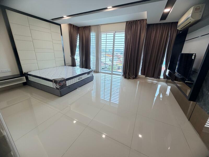 Untuk Disewa - Sri Petaling 4 Storey Semi-D