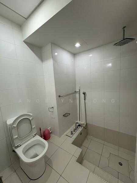 Servis Apartment untuk Disewa di Solaris Dutamas - Angelyn Fong - Bathroom - PropertyGuru.com.my