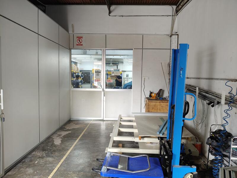 Terrace Factory for Sale in Solok Sungai Pinang (Jelutong) - Pen Teo - Common Area - PropertyGuru.com.my