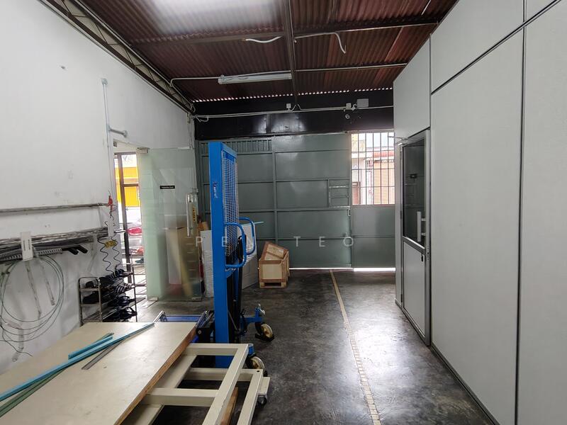 Terrace Factory for Sale in Solok Sungai Pinang (Jelutong) - Pen Teo - Common Area - PropertyGuru.com.my