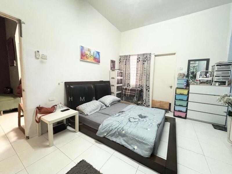 Rumah Bandar untuk Dijual di Taman Putra Perdana (Puchong) - Ahmad Farhi - Bedroom - PropertyGuru.com.my