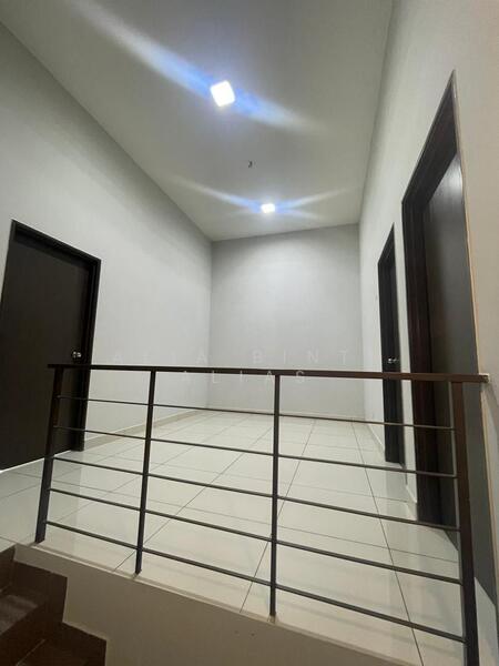 2-storey Terraced House for Sale in Dengkil (Selangor) - Alia Binti Alias - Corridor - PropertyGuru.com.my