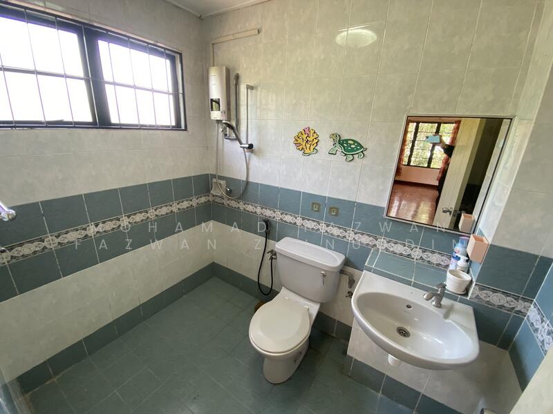 Master Bath Bathroom 1