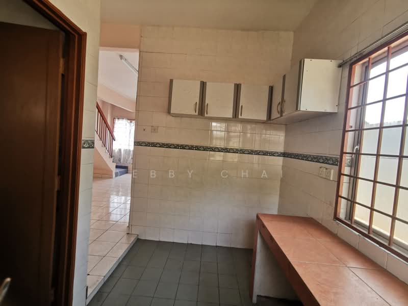 Rumah Teres 2 Tingkat untuk Dijual di TAMAN PUCHONG UTAMA (Puchong) - Debby Chai - Kitchen - PropertyGuru.com.my