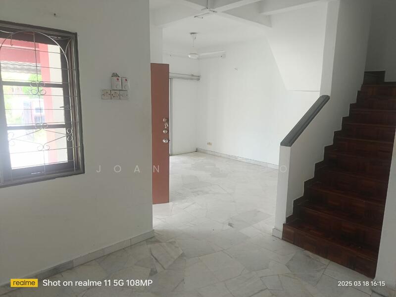 2-storey Terraced House for Sale in Usj 12 (Subang Jaya) - Joanne Khoo - Living Room - PropertyGuru.com.my