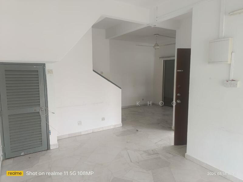 2-storey Terraced House for Sale in Usj 12 (Subang Jaya) - Joanne Khoo - Living Room - PropertyGuru.com.my