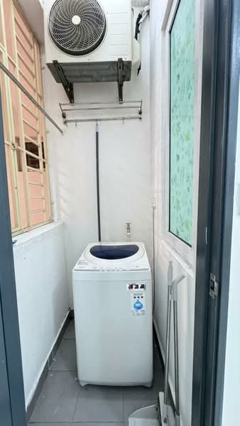 Servis Apartment untuk Disewa di Mesahill - Joan Loh - Balcony - PropertyGuru.com.my
