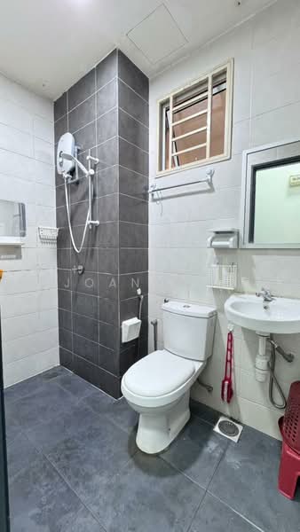 Servis Apartment untuk Disewa di Mesahill - Joan Loh - Bathroom - PropertyGuru.com.my