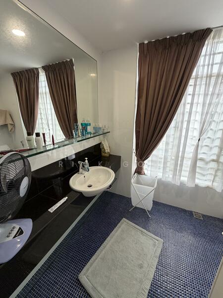 Rumah Berkembar untuk Dijual di Batu Ferringhi (Penang) - Rick Goh - Bathroom - PropertyGuru.com.my