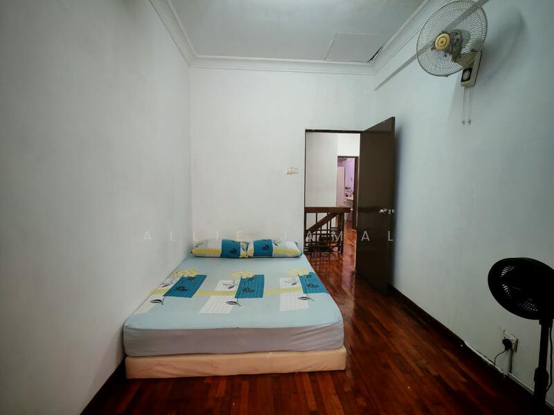 2-storey Terraced House for Sale in Subang Bestari (Shah Alam) - Allie Jamal - Bedroom - PropertyGuru.com.my