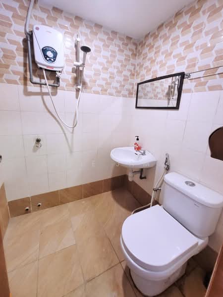 Condominium for Sale at Palm Spring @ Damansara - Allie Jamal - Bathroom - PropertyGuru.com.my