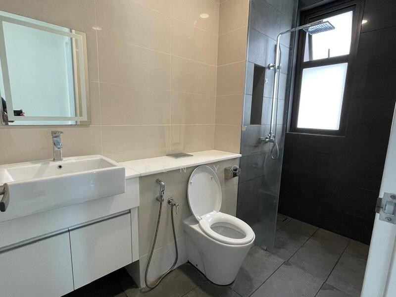 Service Residence for Sale at Setia Sky 88 - Ben Yo - Bathroom - PropertyGuru.com.my