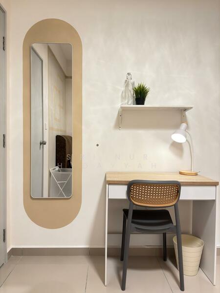 Medium Bedroom (Single Bed)