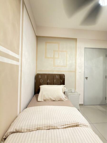 Medium Bedroom (Single Bed)