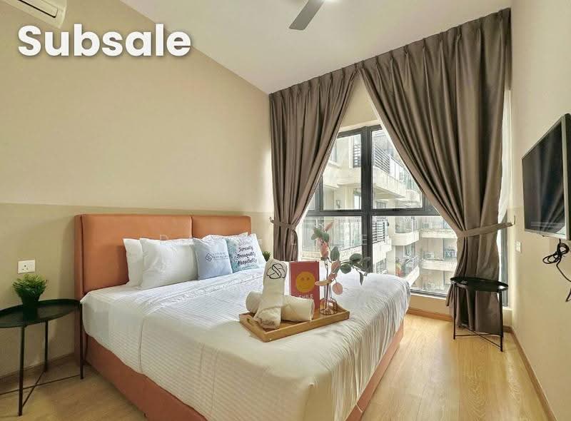 Kondominium untuk Dijual di Bay Point @ Country Garden Danga Bay - Darryl Kee - Bedroom - PropertyGuru.com.my