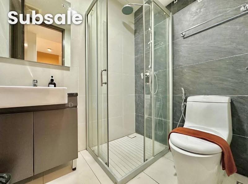 Kondominium untuk Dijual di Bay Point @ Country Garden Danga Bay - Darryl Kee - Bathroom - PropertyGuru.com.my