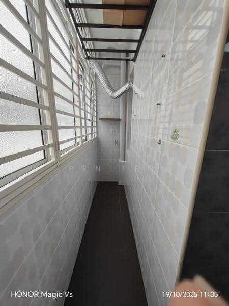 Condominium for Rent at The Golden Triangle Condominium - Pen Teo - Corridor - PropertyGuru.com.my
