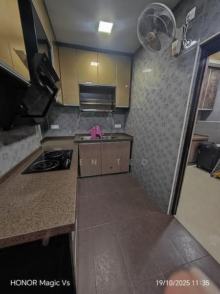 Condominium for Rent at The Golden Triangle Condominium - Pen Teo - PropertyGuru.com.my