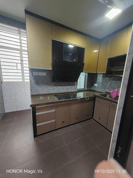 Condominium for Rent at The Golden Triangle Condominium - Pen Teo - PropertyGuru.com.my