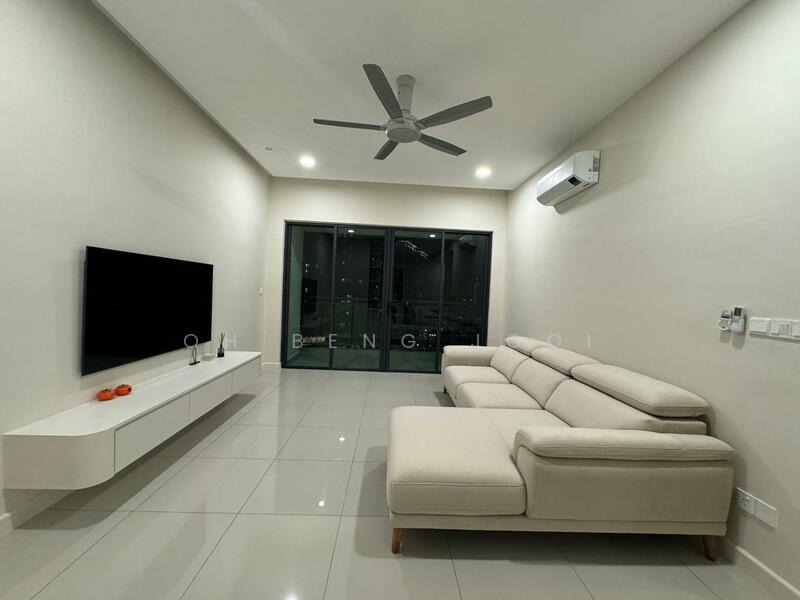 Untuk Disewa - Iconic Skies