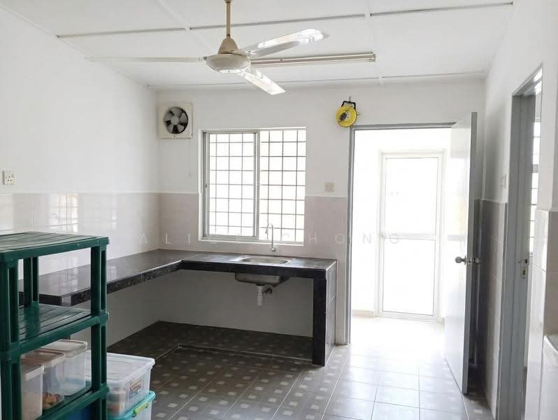 Rumah Teres 2-Tingkat untuk Dijual di Taman Restu (Kajang) - Alice Chong - Kitchen - PropertyGuru.com.my